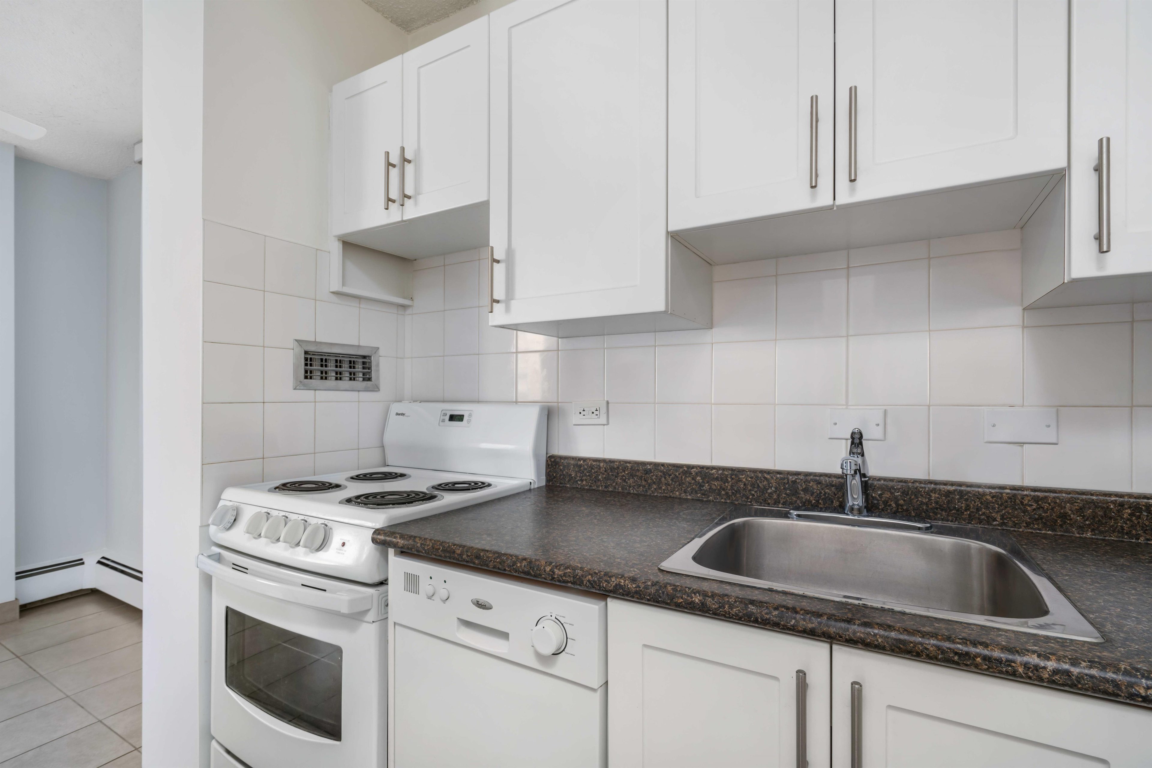 Stratton-178-suite-image
