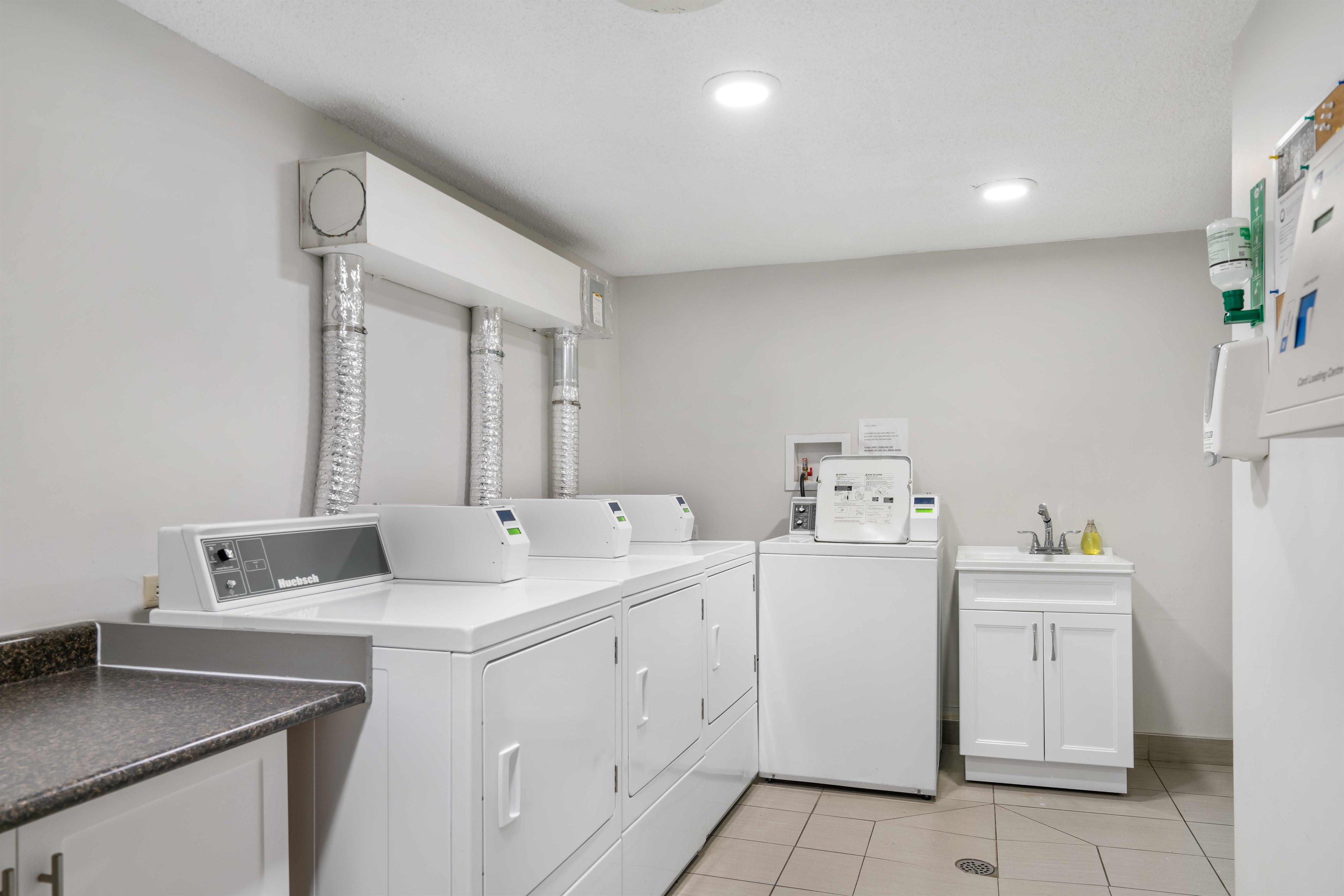 Stratton-177-suite-image