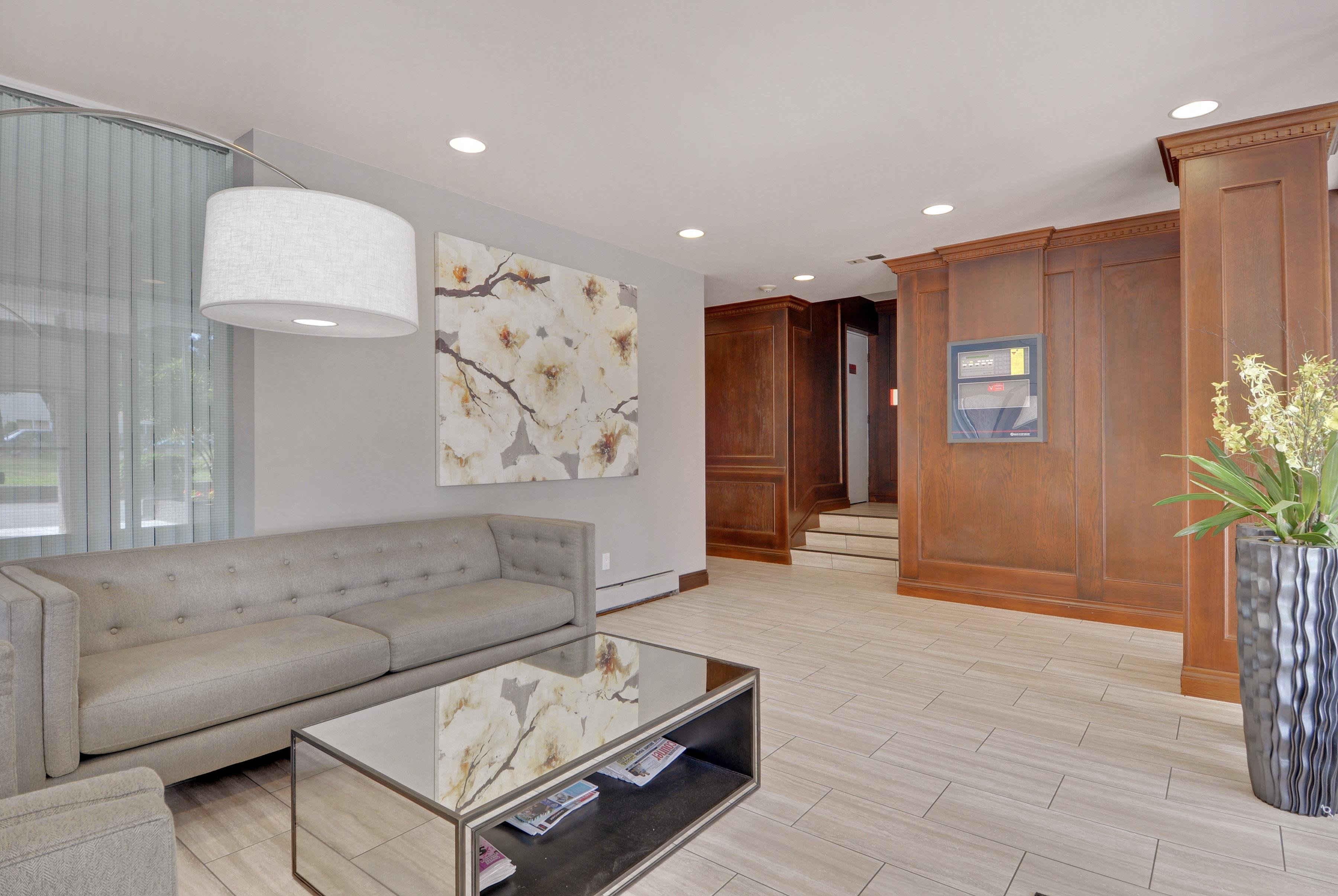 Skyline-19-suite-image