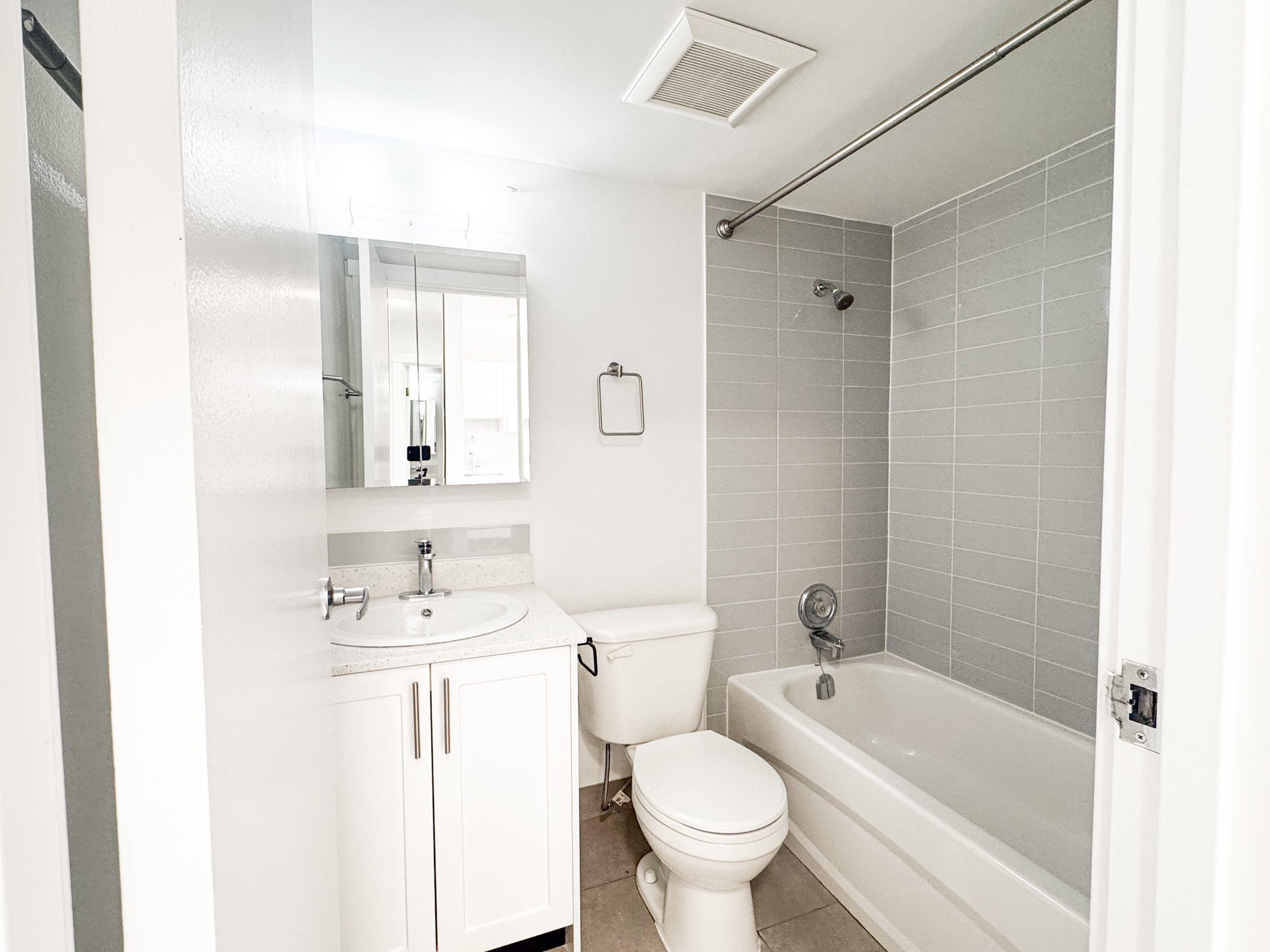 5-Skyline-44-suite-image