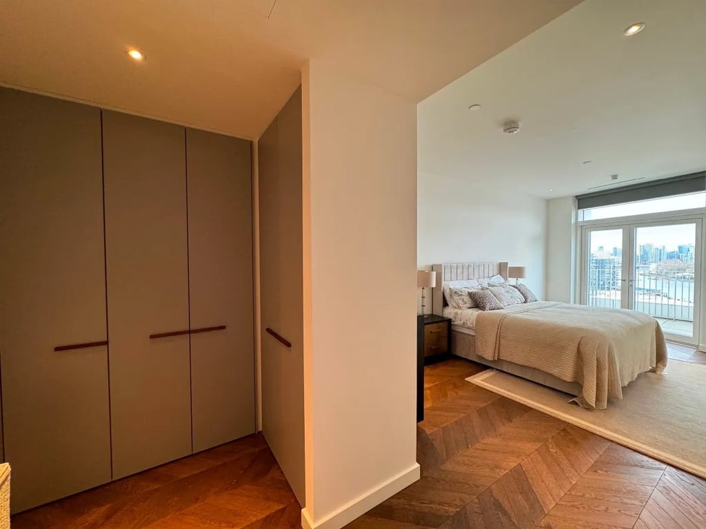 One-bedroom apartment at Battersea Power Station &mdash; photo 4