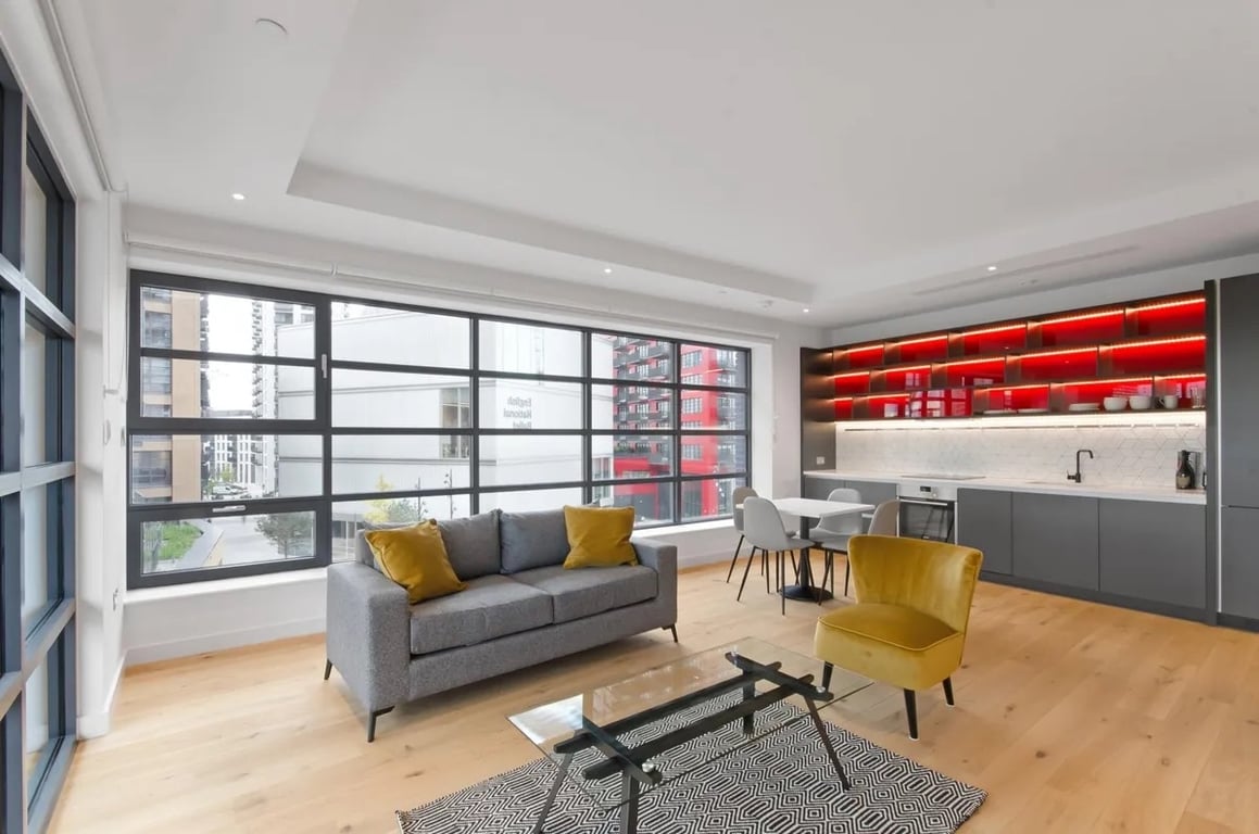 One-bedroom apartment in Leamouth