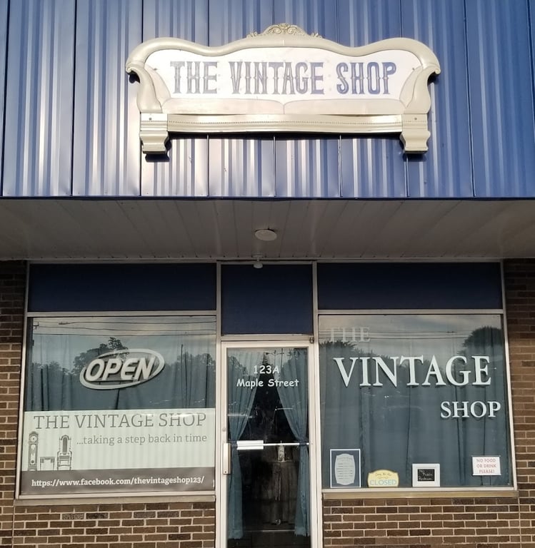 THE VINTAGE SHOP