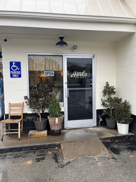 Hank’s Coffee Station – Franklin