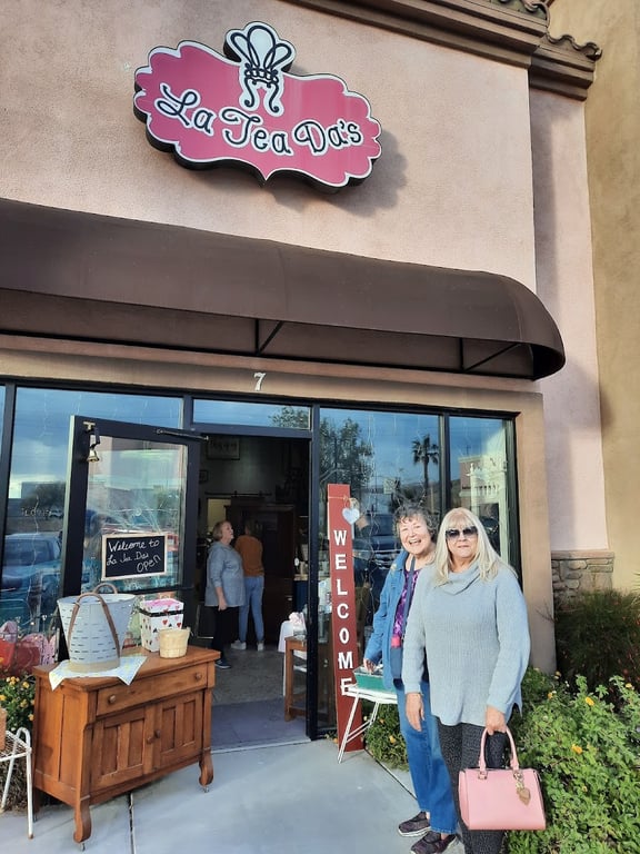 La Tea Da’s Vintage Market & Paint Boutique