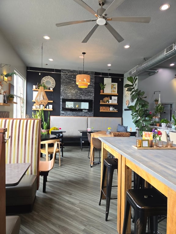 Girl + food by cafe fresh