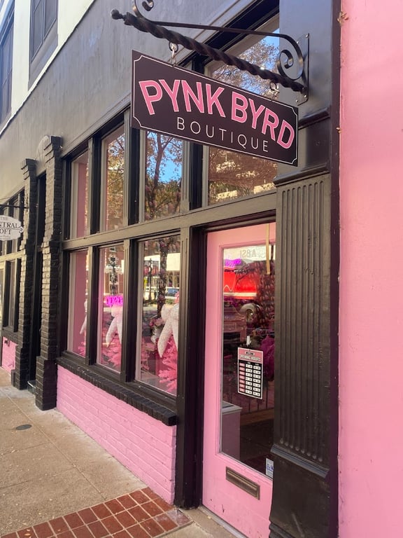 The Pynk Byrd