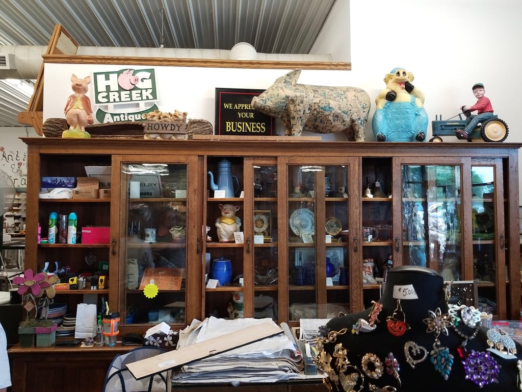 Hog Creek Antique Mall