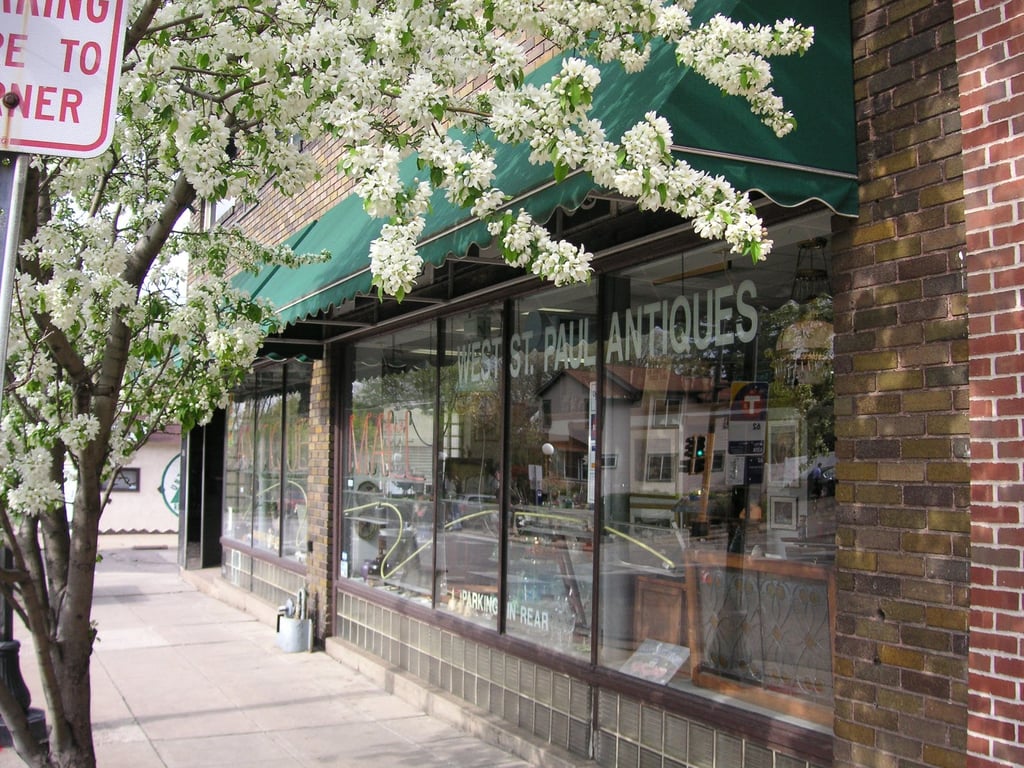 West St Paul Antiques