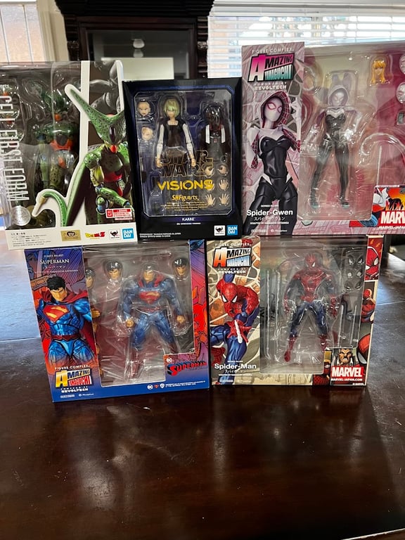 TOYCO LLC – Action Figures and Hobby Kits