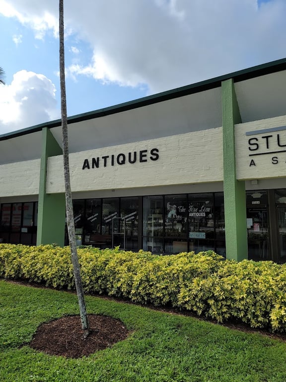 Fine Lion Antiques