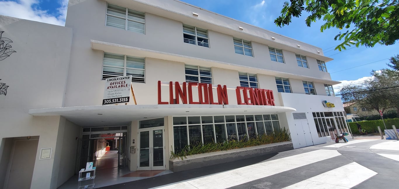 Photo of Lincoln Road Shopping District