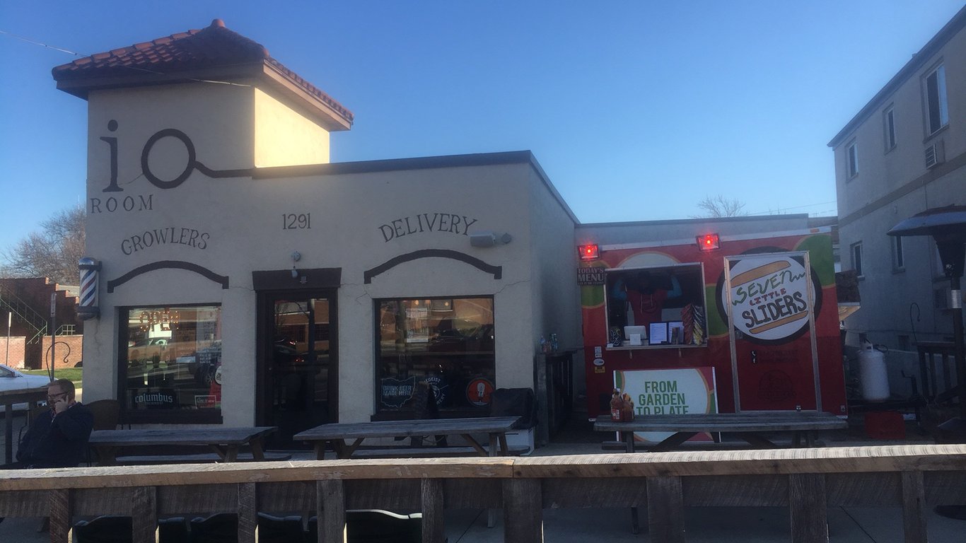 Seven Little Sliders – Food Truck