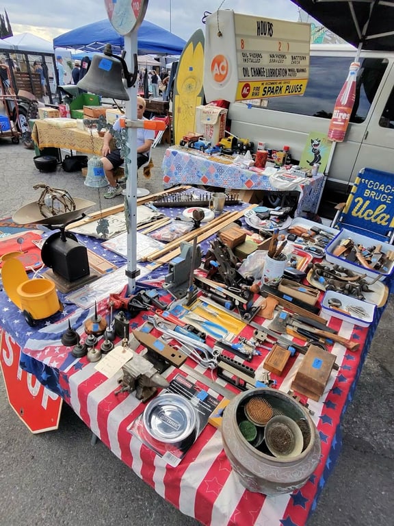 The Coast Vintage Market
