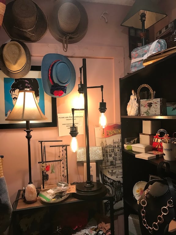 Silvia’s Antiques and More