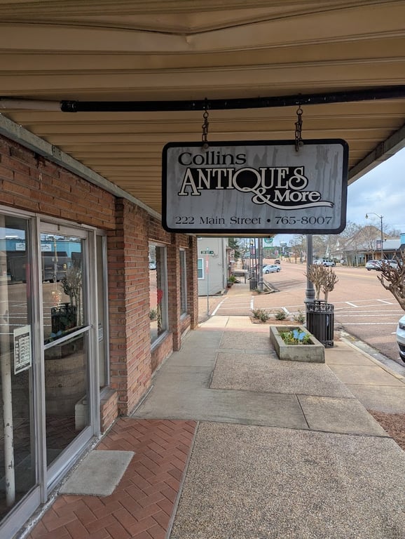 Collins Antiques & More Mall
