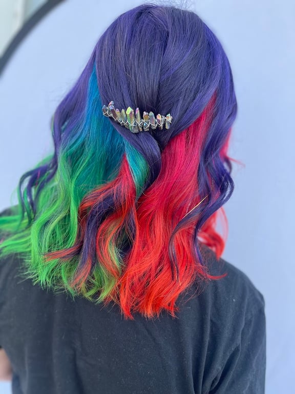 Vintage Vivids Salon