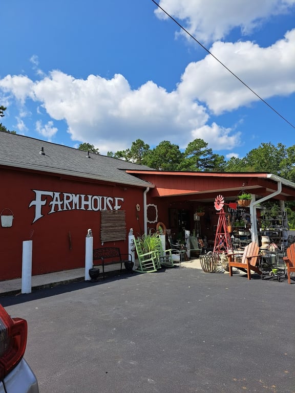 Farmhouse Antiques and Garden Center