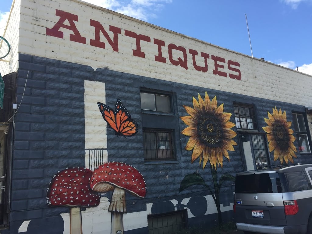 Foster’s Crossing Antiques