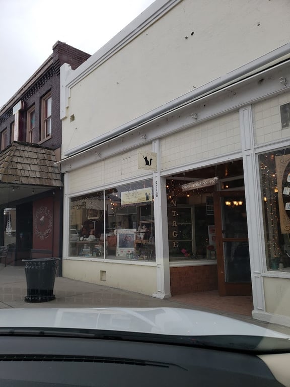 The Cat’s Meow antiques & collectibles