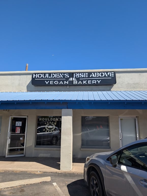 Photo of Houlden’s Rise Above