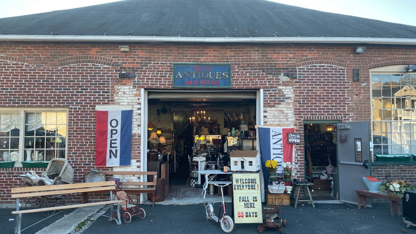 Olde Engine Works Market Place