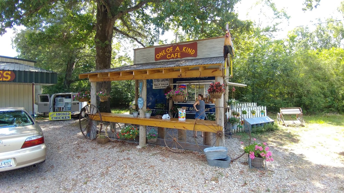 Photo of The Vintage Pearl Market, LLC