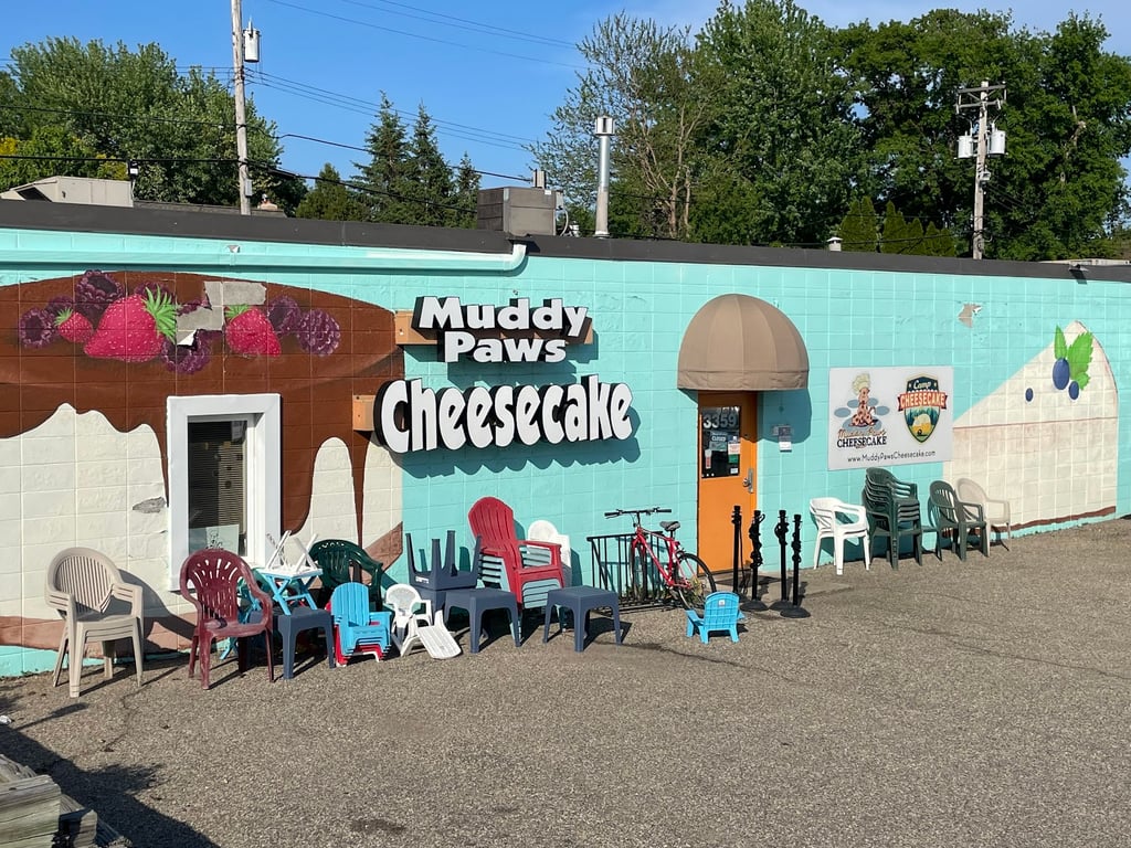 Muddy Paws Cheesecake