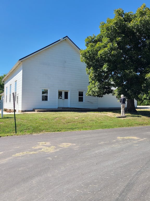 La Monte Mennonite Church