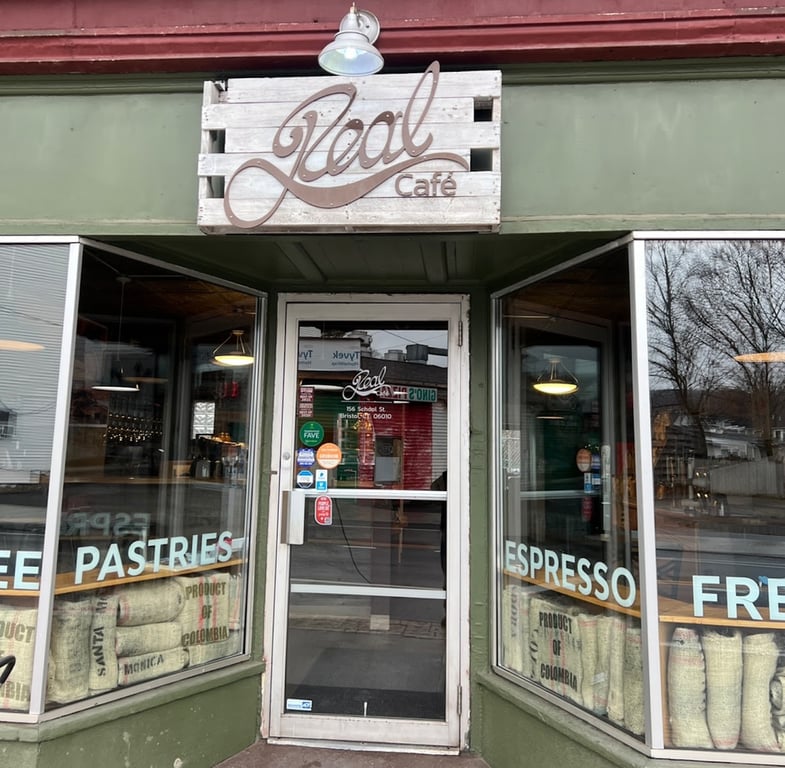 Café Real School Street