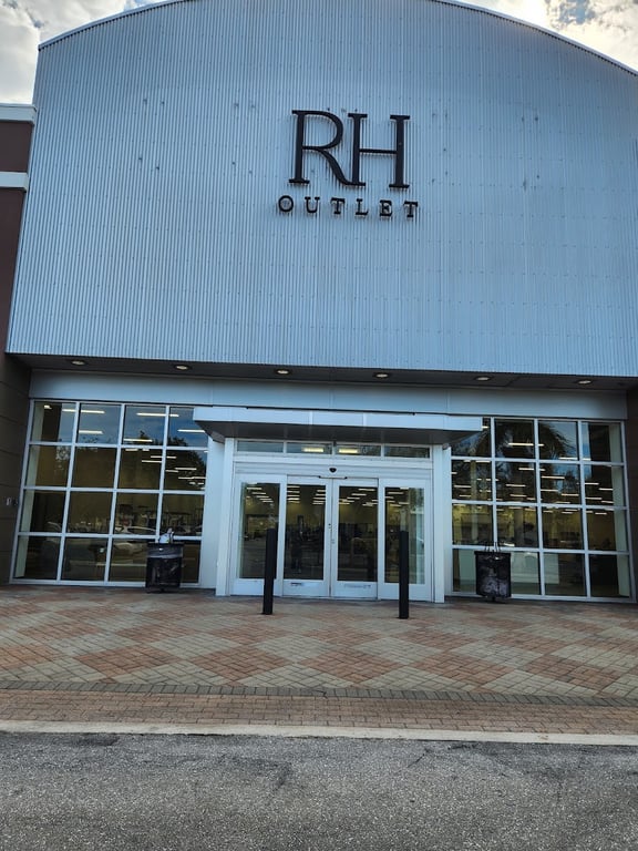 RH Outlet Boca Raton