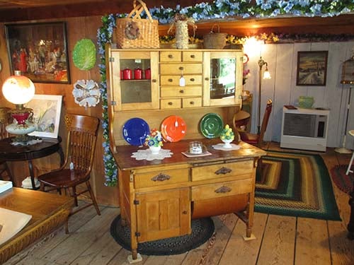Photo of Barn on 26 Antiques