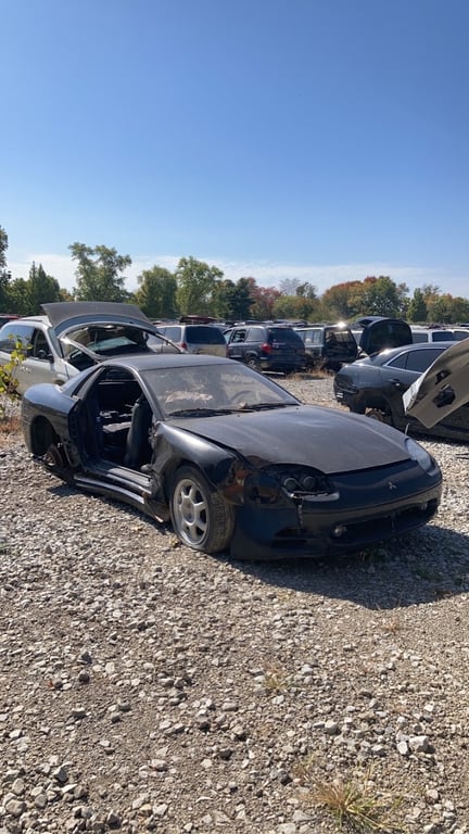 Paul’s Auto Yard