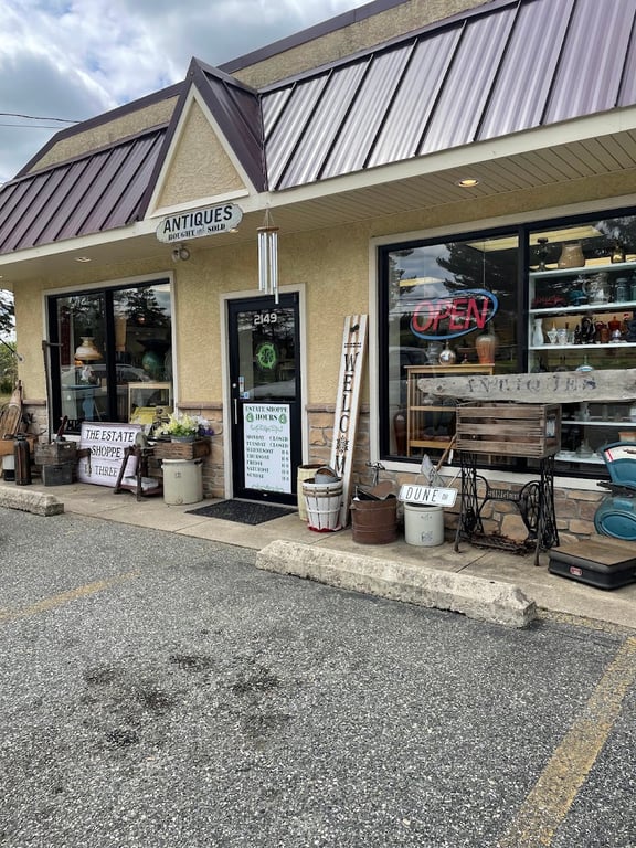 The Estate Shoppe by Three R