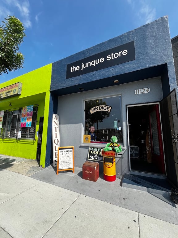 The junque store