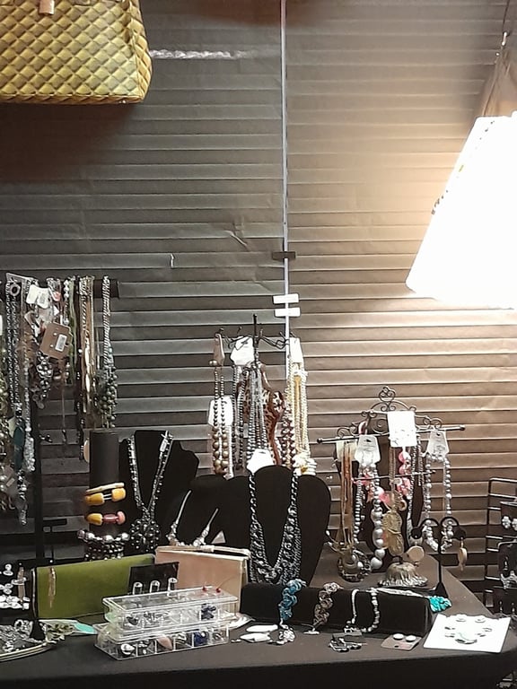 SimpleThings Thrift Boutique