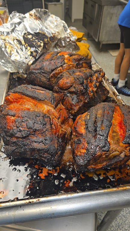 Leave it to Chef Rotary Serves Food