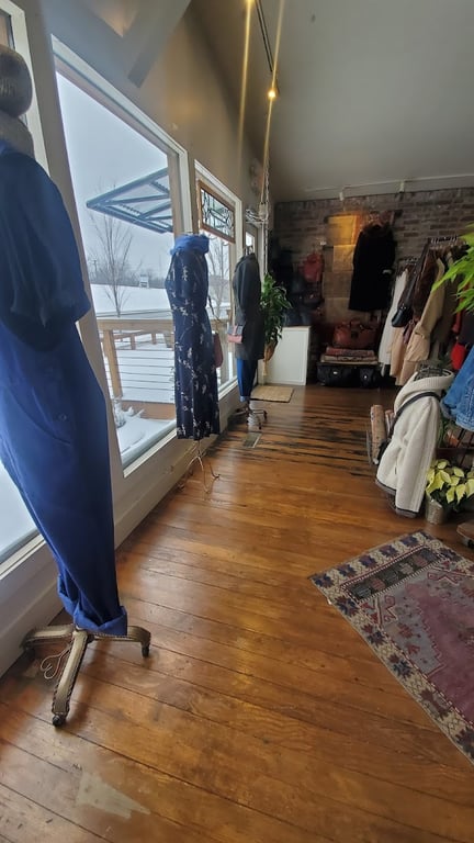 grey dog vintage boutique