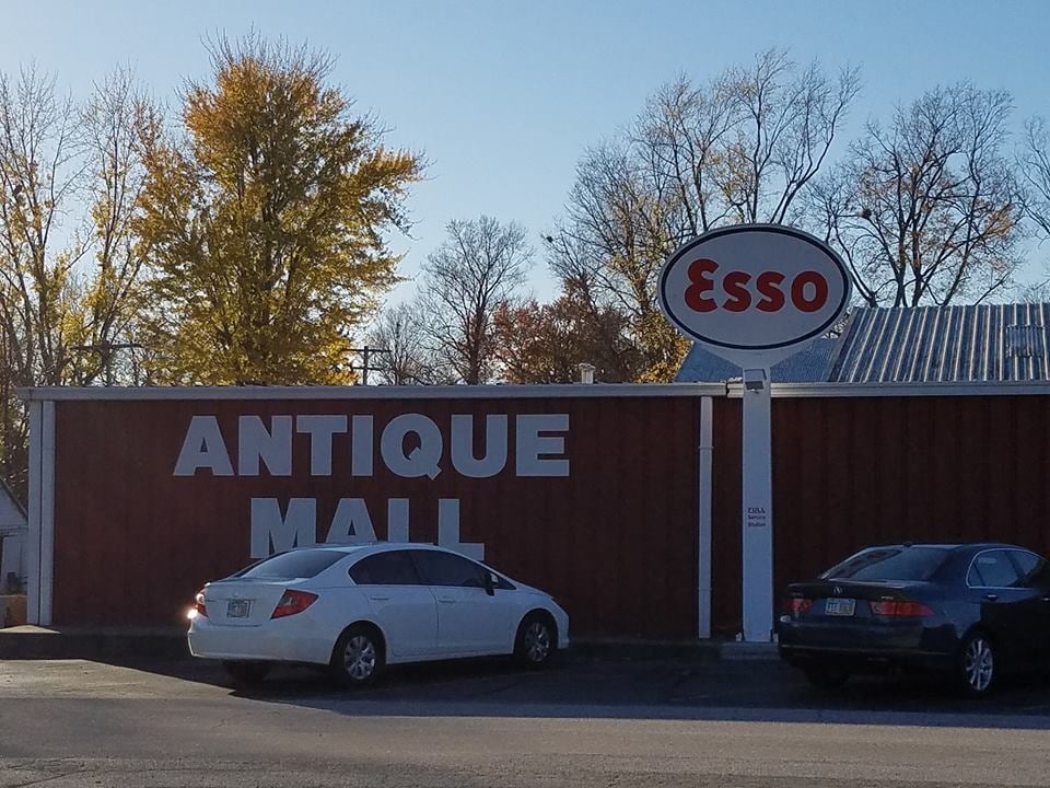 Centerville Antique Mall & Auction House