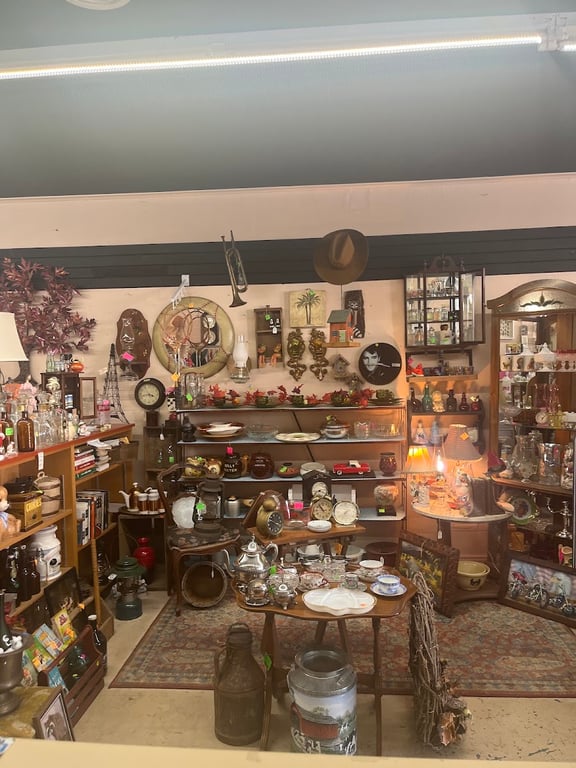 Photo of Netta’s Nook Antiques & Collectibles