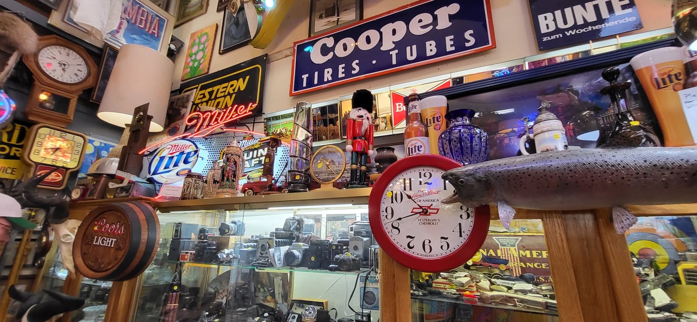 Photo of Pete’s Antiques
