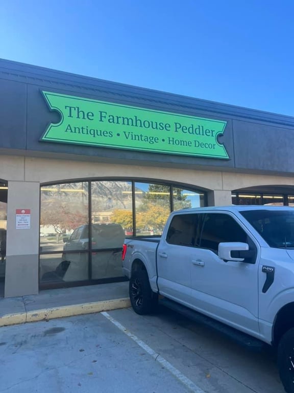 The Farmhouse Peddler