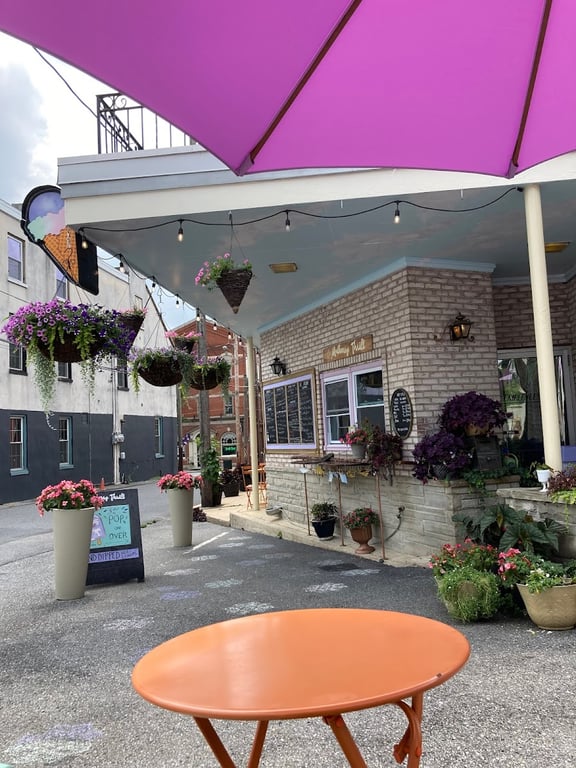 Mulberry Thrill Outdoor Cafe