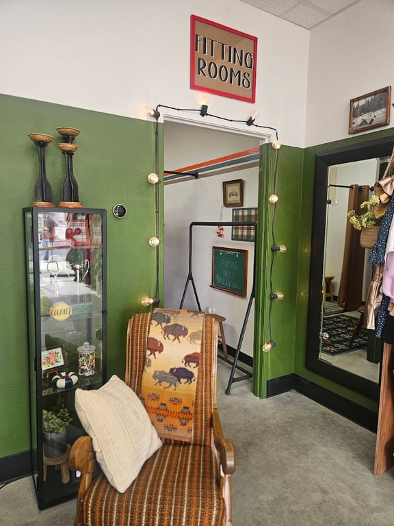 Photo of Pop’s Consignment Shop
