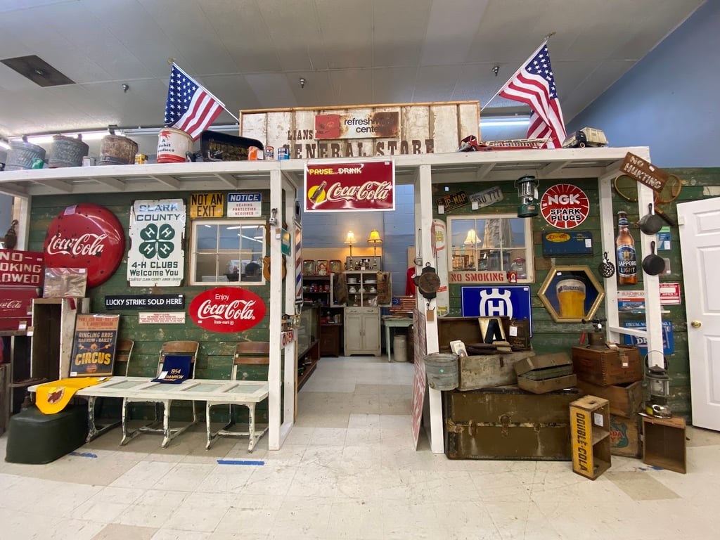 Angel’s Antiques & Flea Mall