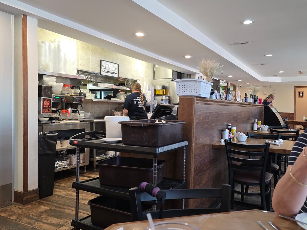 MAIN STREET Family Restaurant
