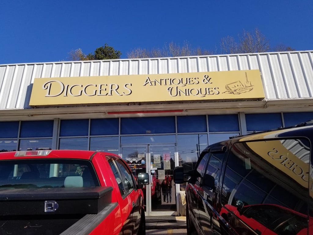 Photo of Diggers Antiques & Uniques LLC