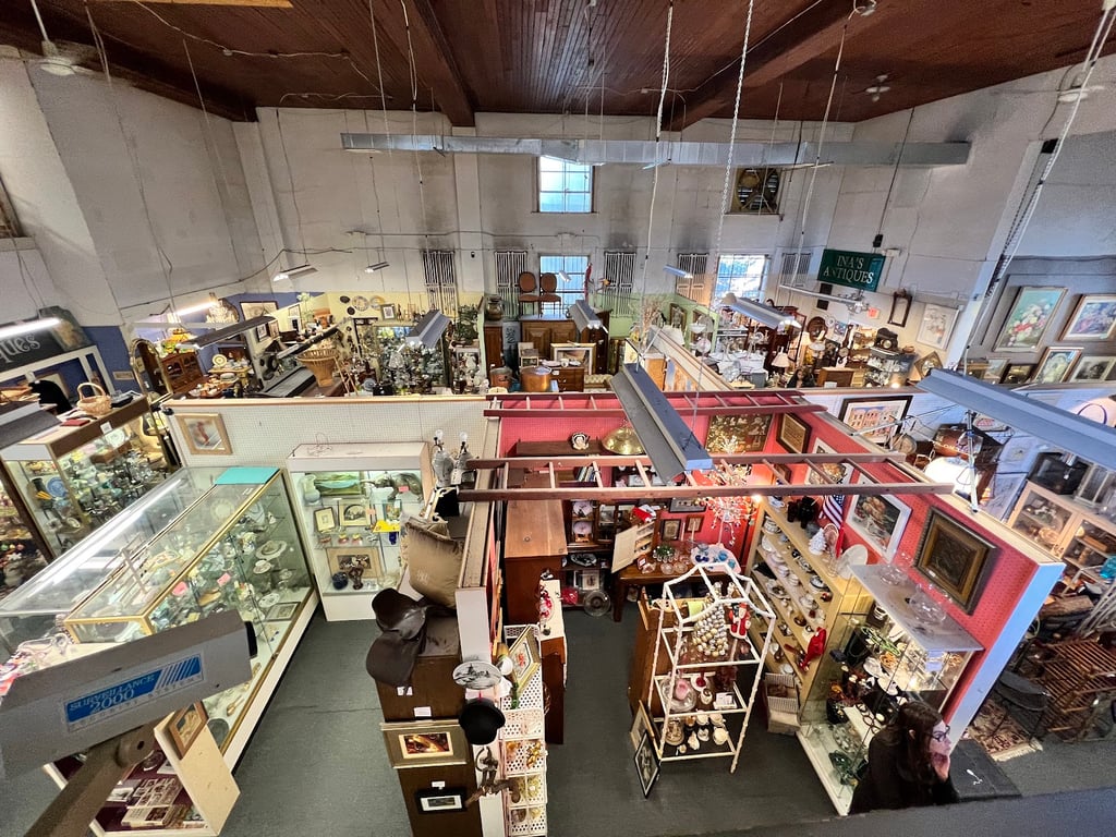 Summit Antique Center
