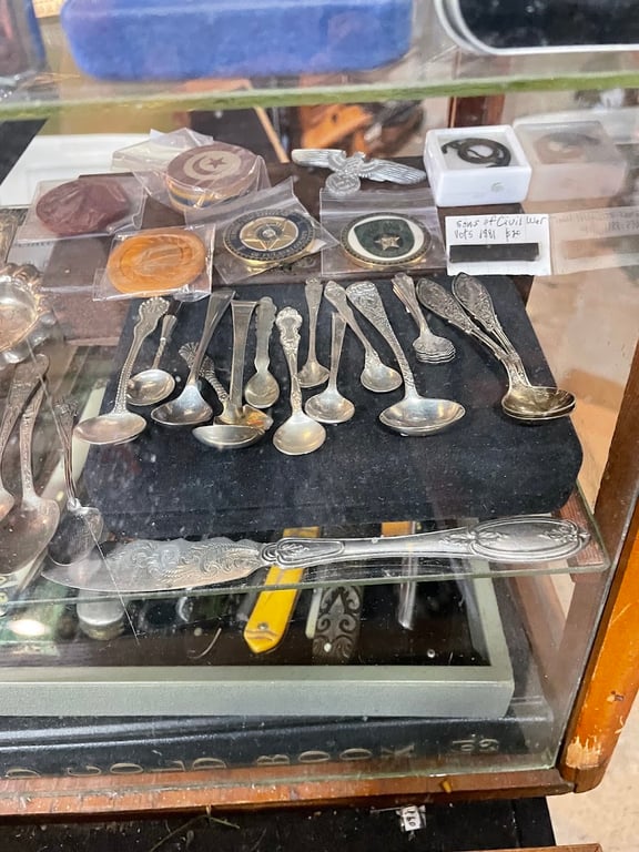 Paul’s Vintage Jewelry & More
