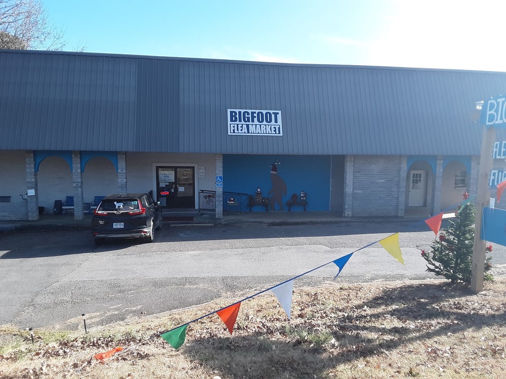 Big Foot Flea Market